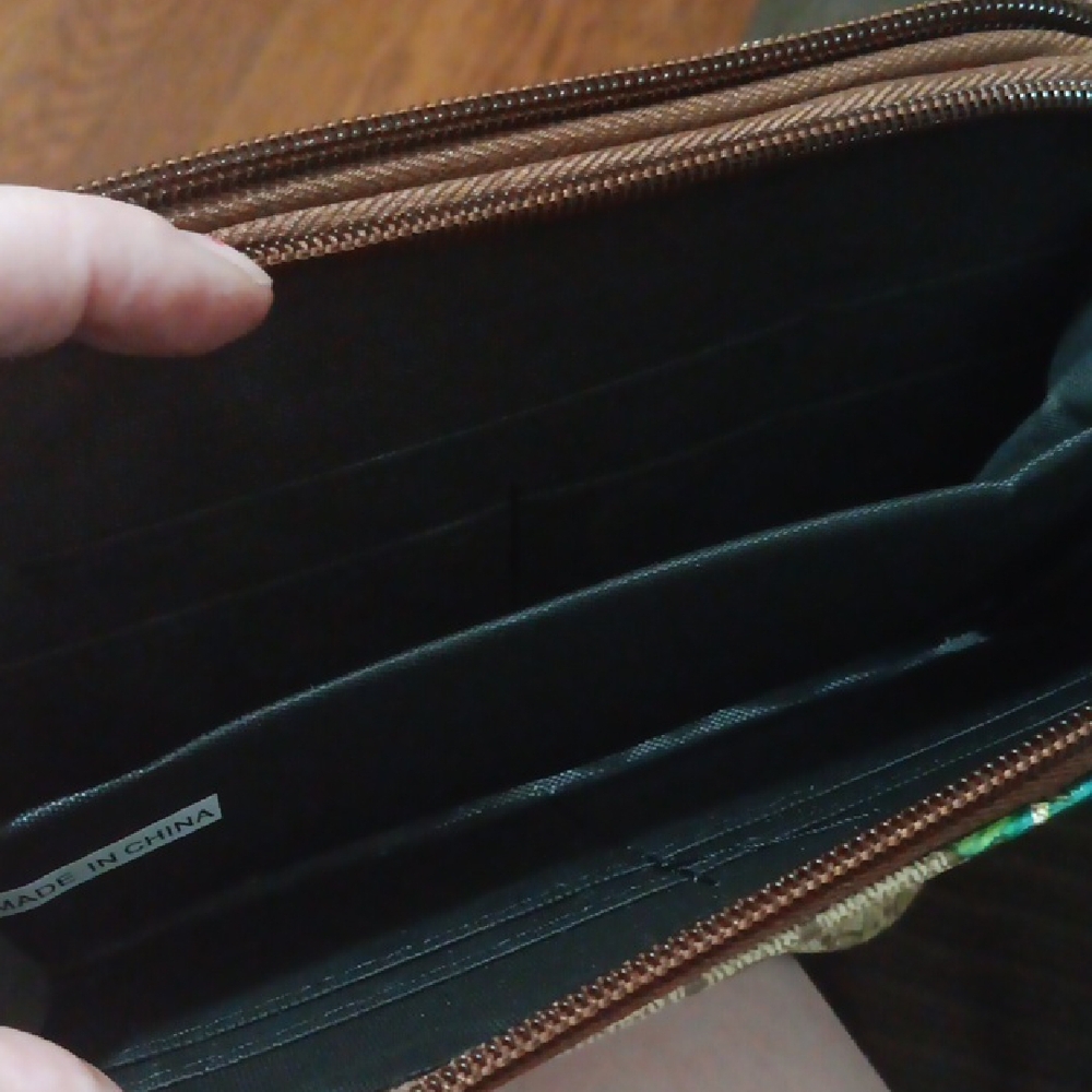 Floral Beige Wallet - Picture 4 of 11